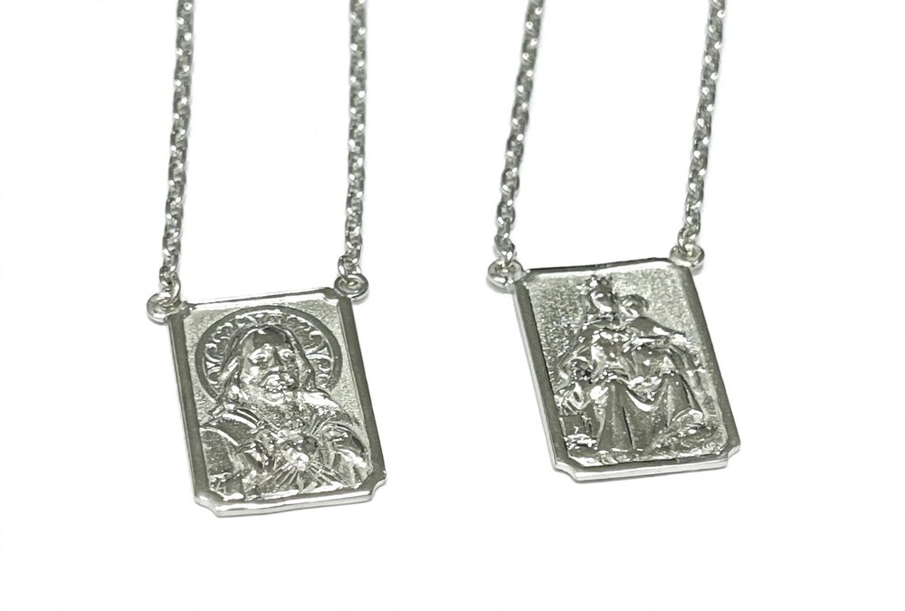 Escapulário em Ouro Branco 18k