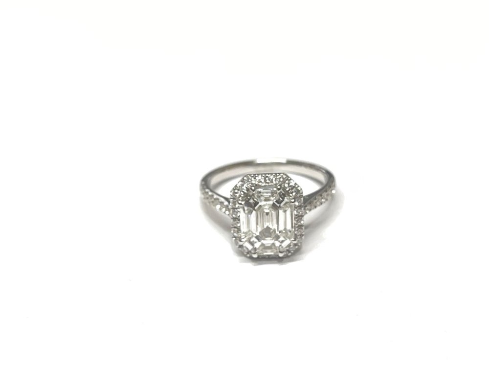 Anel em Ouro Branco 18k com Diamante III