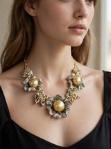 Colar Flores em Ouro 18k com Diamante e Pérola — vista 2