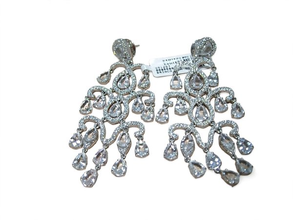 Brinco em Ouro Branco 18k II