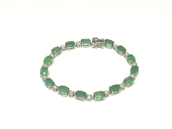 Pulseira em Ouro Branco 18k com Esmeralda