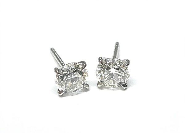 Brinco Solitário em Ouro Branco 18k com Diamantes