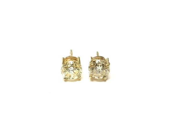 Brinco Solitário em Ouro 18k