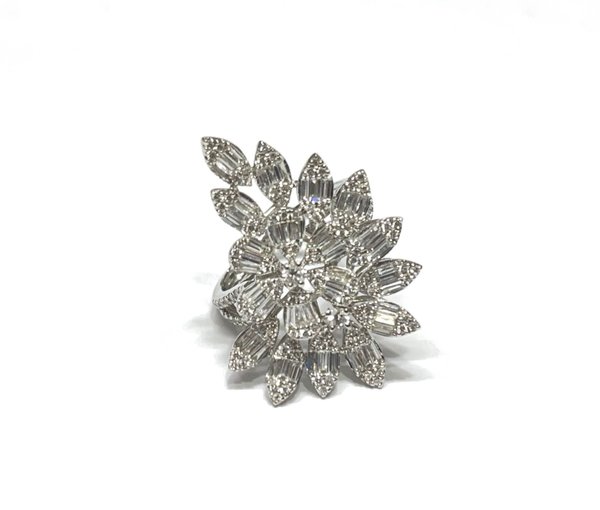 Anel em Ouro Branco 18k II